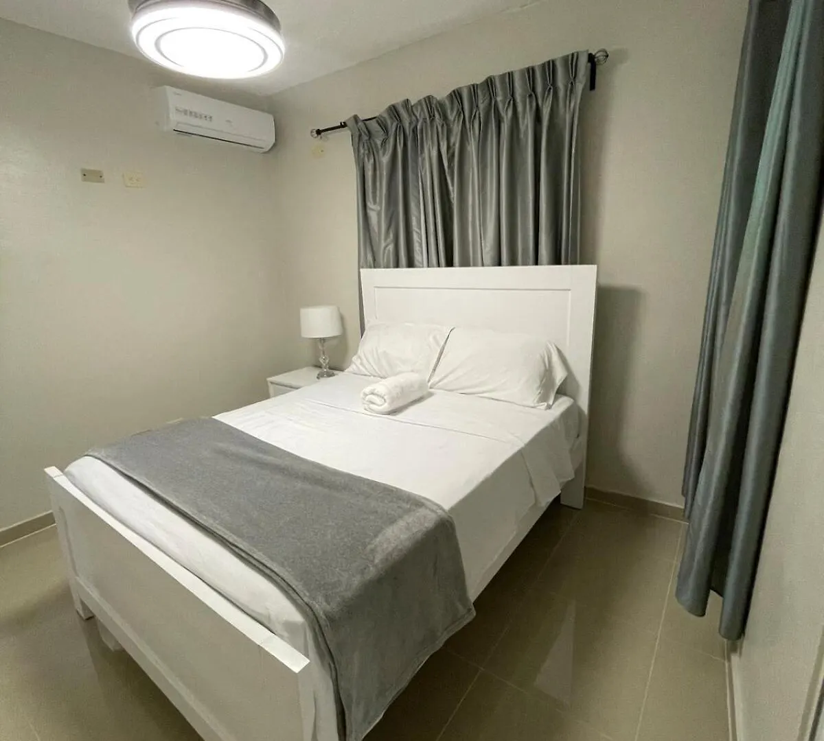 Ensanche Savica de Mendoza 3 Bedroom Apartment With Private Jacuzzi And Terrace